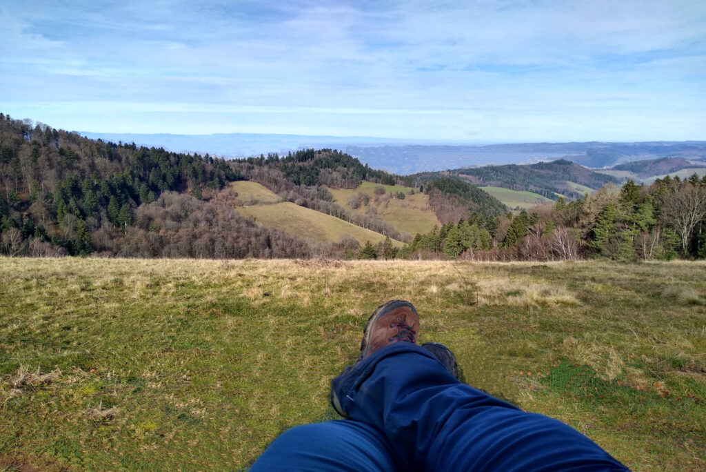 Berggipfel im Schwarzwald mit Blick in die Ferne - Naturing Myself - Kraftorte in der Natur - Berge